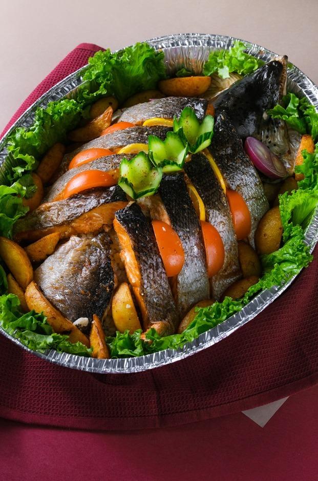 Блюдо от Шэф-повара «Королевская сёмга», на 8-10 персон