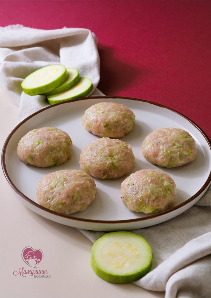 Котлеты из куриного филе с кабачками, 500 гр