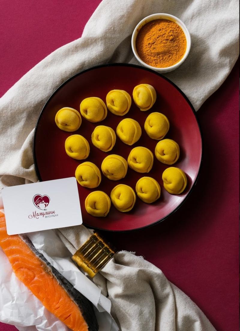 Пельмени с семгой 0,5кг.